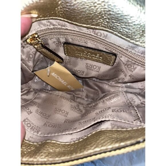 Michael Kors Cecelia l Crossbody Bag - Picture 9 of 11